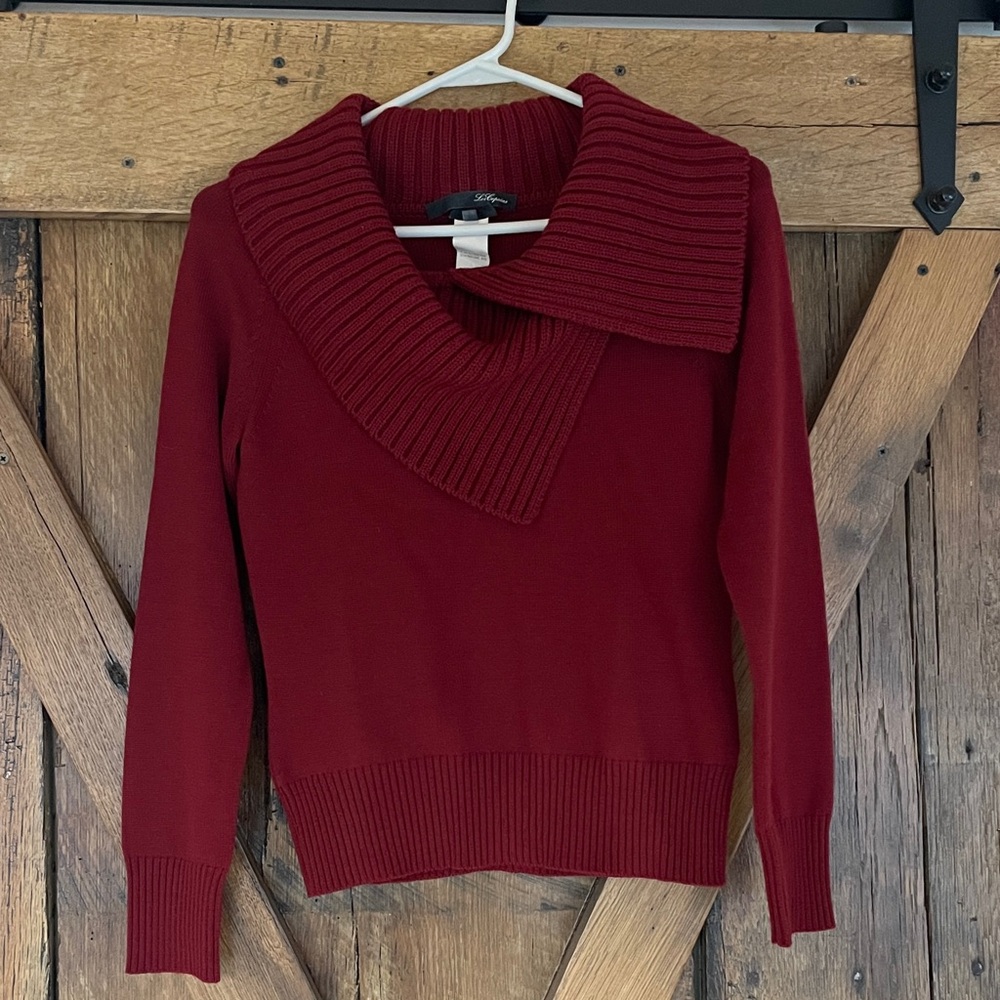 Les Copains European Size 40 Burgundy Wine Sweater
